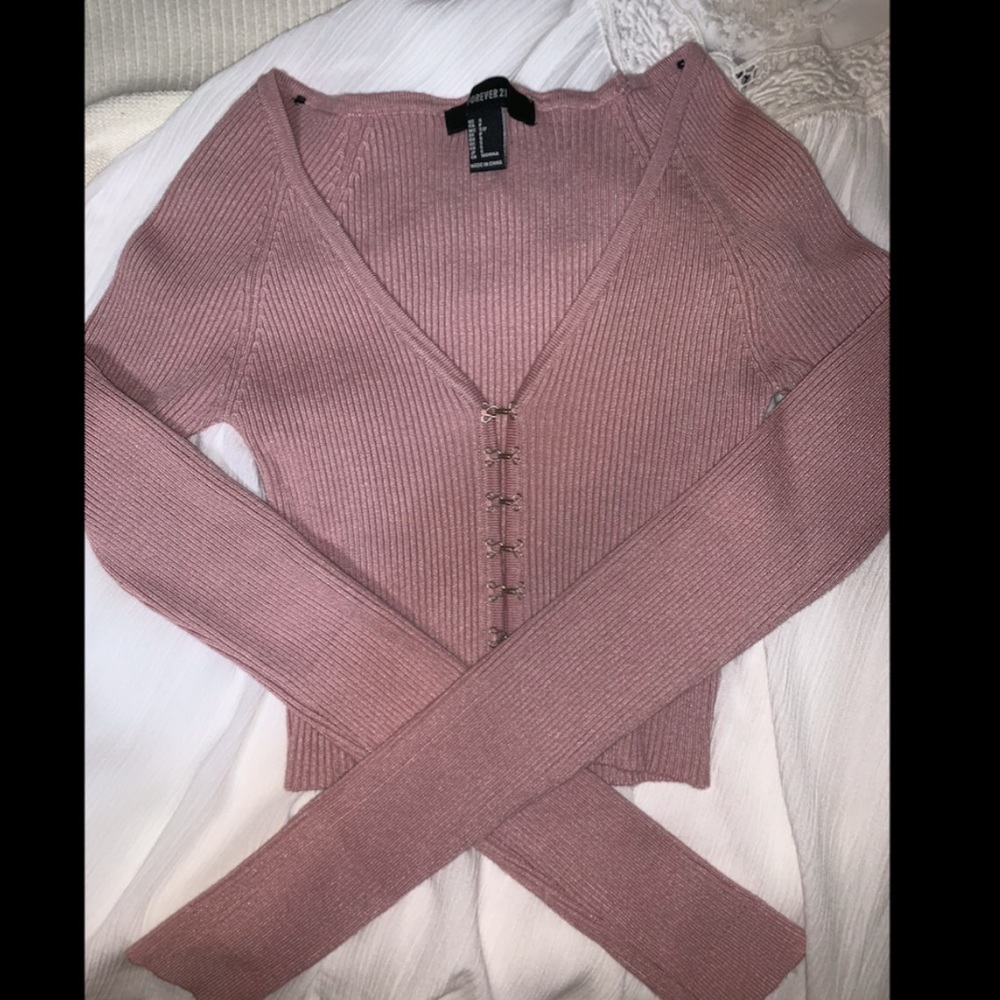 Forever 21 knitted pink sweater
